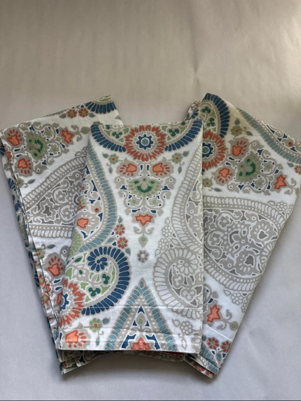 Pottery barn Giselle paisley Medallion 2 euro shams & 1 STD sham Bohemian Cotton